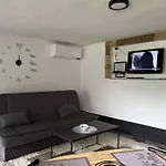 Appartement Azra *