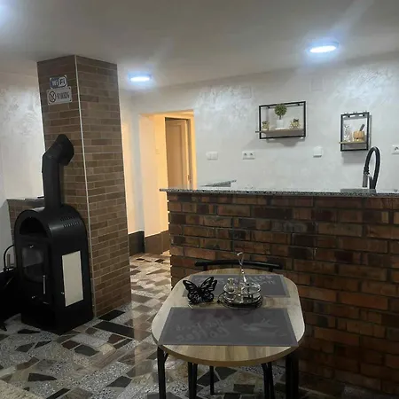 Azra Apartment *